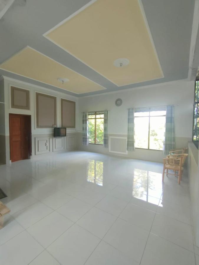 Cahaya Homestay Magelang Εξωτερικό φωτογραφία